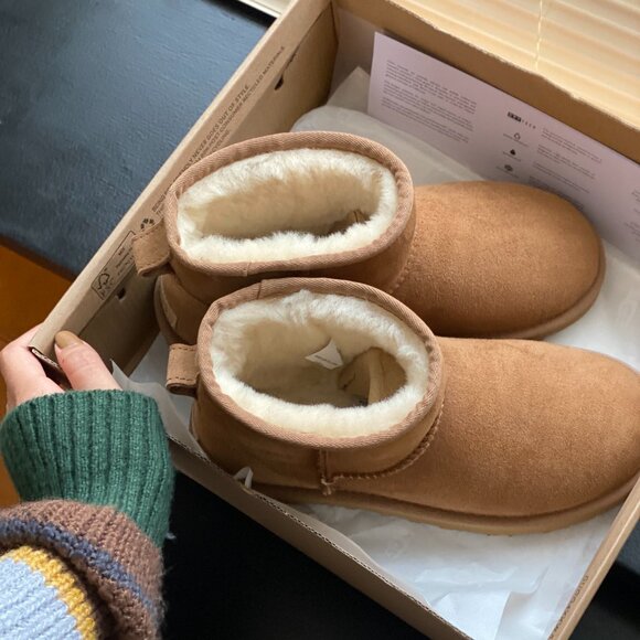 UGG Women's Classic Ultra Mini Boots - Picture 7 of 9